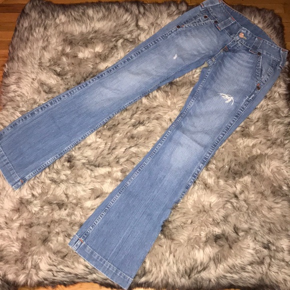 TRUE RELIGION “Sammy” Light Wash Distressed Denim - Picture 5 of 8